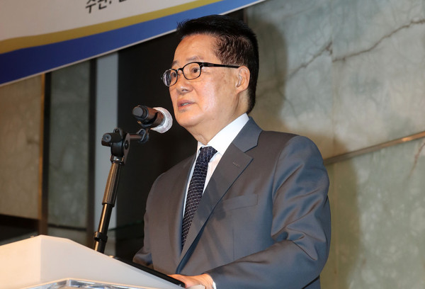 ▲ 발언하는 박지원 국가정보원장 내정자.