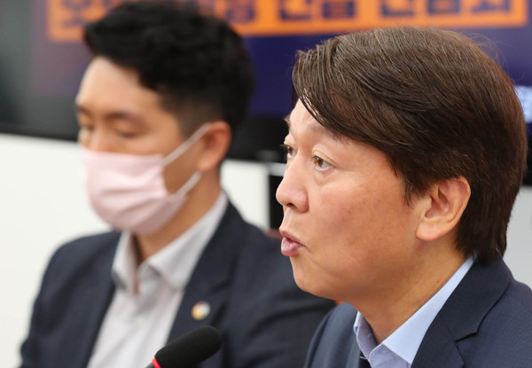 ▲ '선수폭력 근절 간담회'에서 발언하는 안철수 대표.