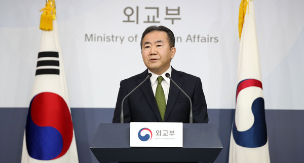 ▲ 정례브리핑하는 김인철 외교부 대변인.
