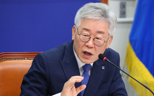 ▲ 경기도 예산정책협의회에서 발언하는 이재명 경기도지사.