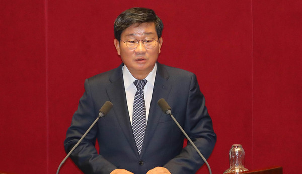 ▲ 선출 소감 발표하는 전해철 위원장.