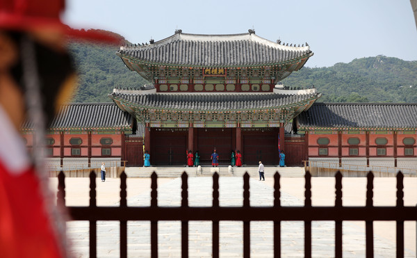 ▲ 코로나19에 한산해진 서울 종로구 경복궁 앞.