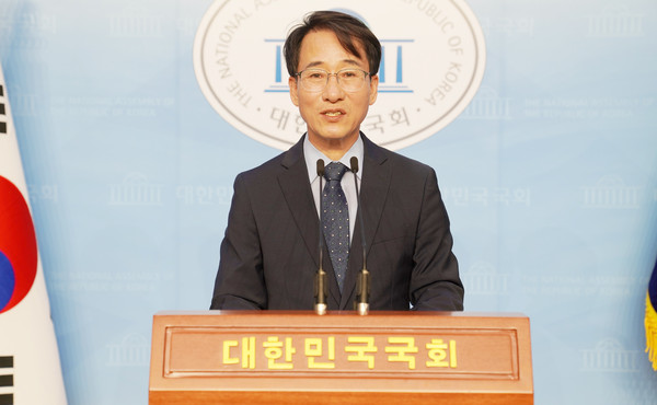 ▲ 공식 출마 선언하는 이원욱 의원.