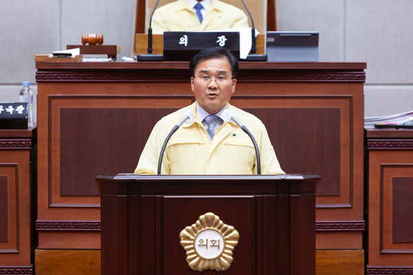 ▲ 제안설명 중인 이상섭 자치행정위원장.