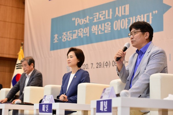 ▲ 간담회에서 발언하는 도성훈 인천시교육감.