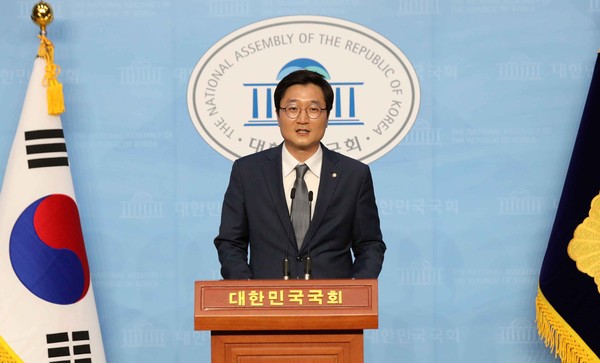 ▲ 브리핑하는 장철민 더불어민주당 전대준비위원회 대변인.