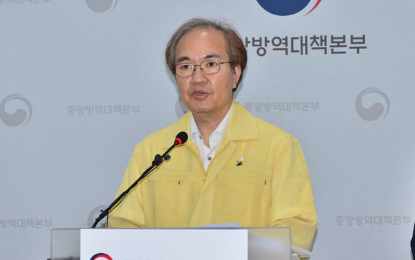 ▲ 브리핑하는 권준욱 질병관리본부 중앙방역대책본부 부본부장.