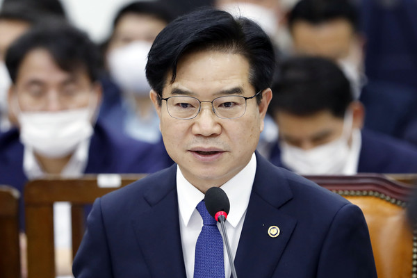 ▲ 질의 답하는 김창룡 경찰청장.