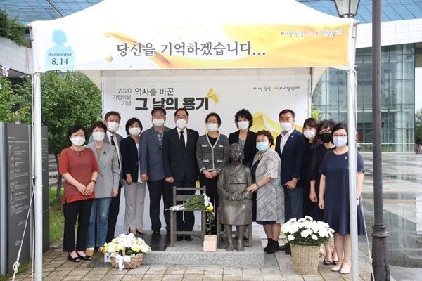 ▲ 성남시의회, 일본군 '위안부' 피해자 기림의 날 추모식 참석.