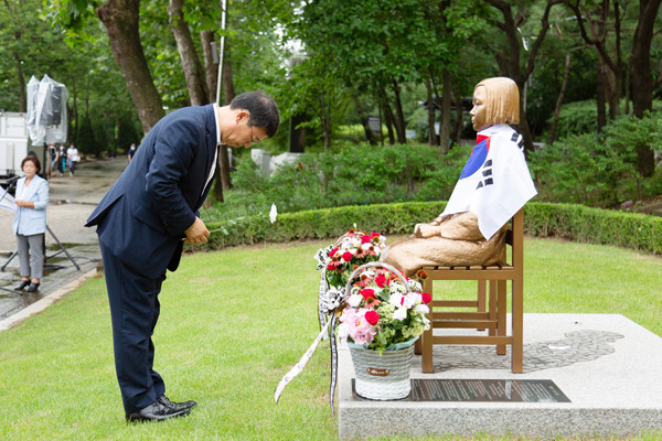 ▲ 기념식에 참석한 박춘호 의장.