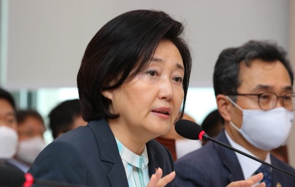 ▲ 발언하는 박영선 중기부 장관.