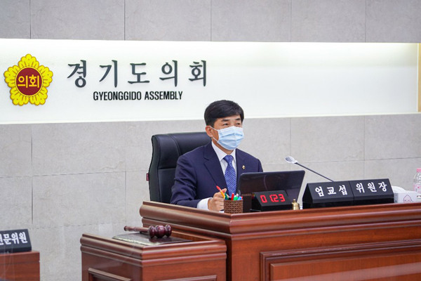 ▲ 엄교섭 부위원장.