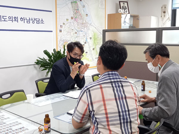 ▲ 추민규 의원, 학교 탈의실 개선사업 예산확보 정담회.