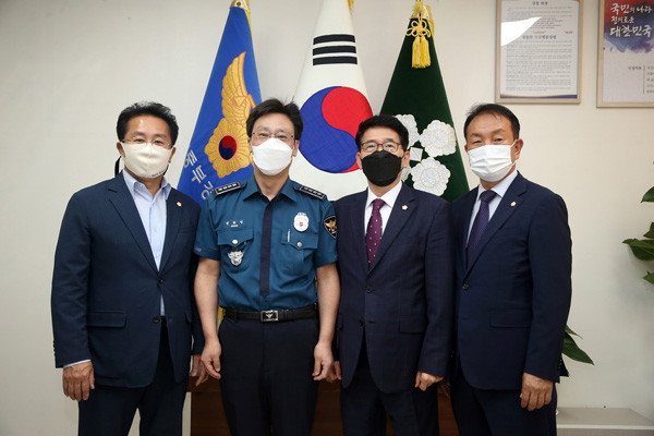 ▲ 수원시의회, 연일 추석맞이 격려 방문 나서.