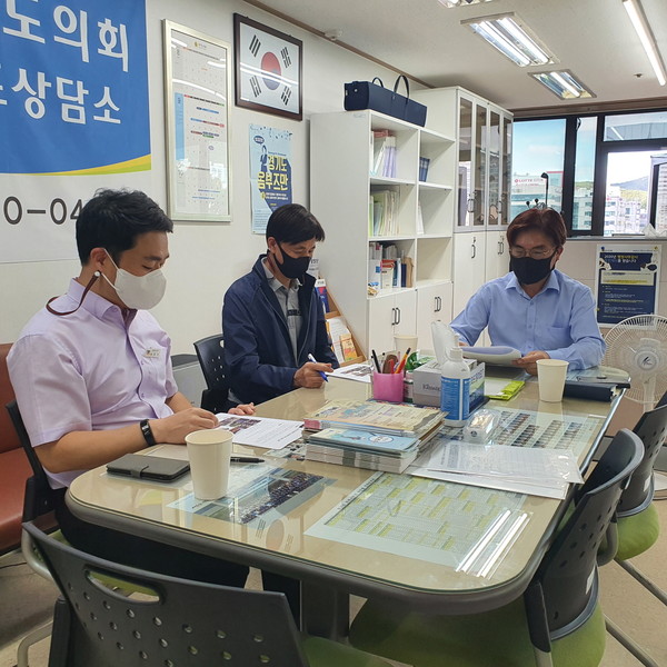 ▲ 정희시 의원 군포시 사업추진 관련 면담.
