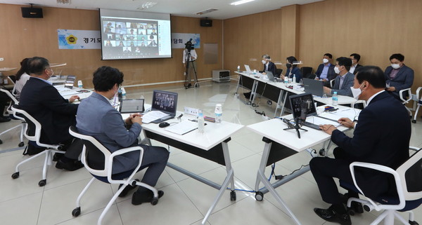 ▲ 온라인 정담회 진행 모습.