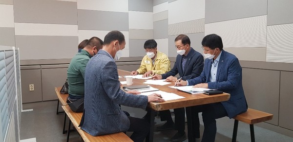 ▲ 평택시 공용차량의 공익활동 지원에 관한 조례안 관련 간담회.