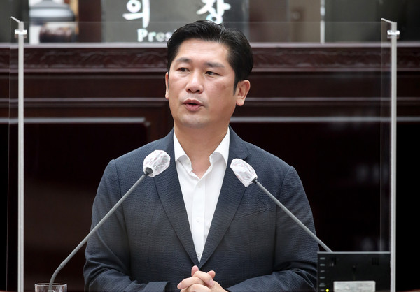 ▲ 인천광역시의회 서정호 교육위원 질의응답 모습.