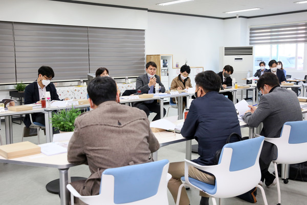 ▲ 시흥시의회 청년정책 연구모임 간담회.