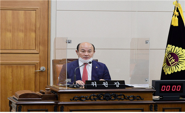서울특별시의회 교육위원회 황인구 의원(강동4, 더불어민주당)