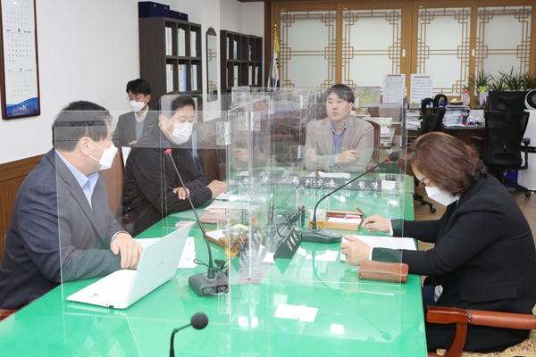▲ 안산시의회 '시화호 지속가능발전 특위' 활동결과보고서 채택.
