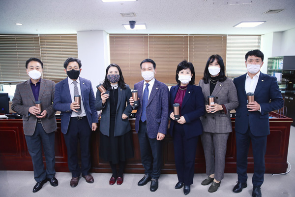 ▲ 화성시의회 의회운영위, 1회용품 사용절감 실천.
