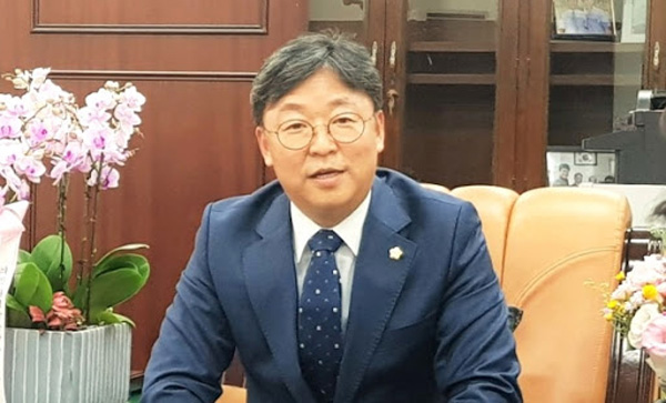 ▲ 강북구의회 이용균 의장.