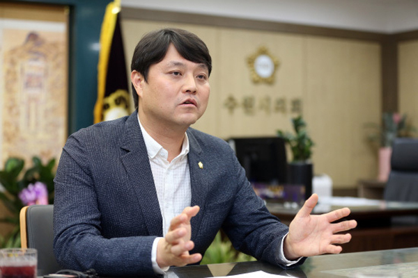 ▲ 수원시의회 조석환 의장.