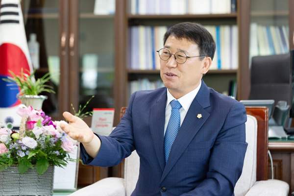 ▲ 시흥시의회 박춘호 의장.