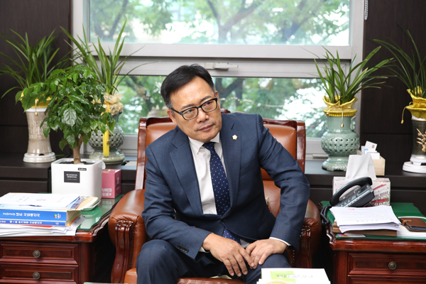 ▲ 성동구의회 이성수 의장.