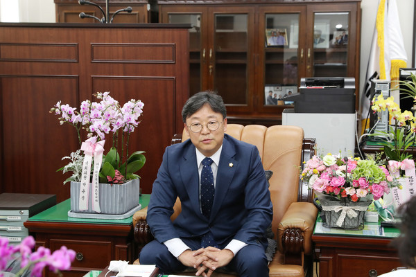 ▲ 강북구의회 이용균 의장.
