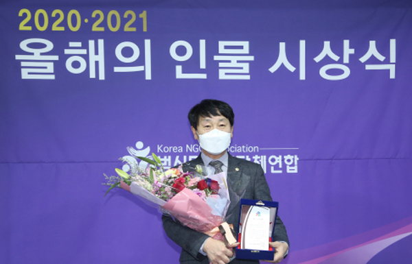 ▲ 좋은 기초의원 상을 수상한 백승권 의장.