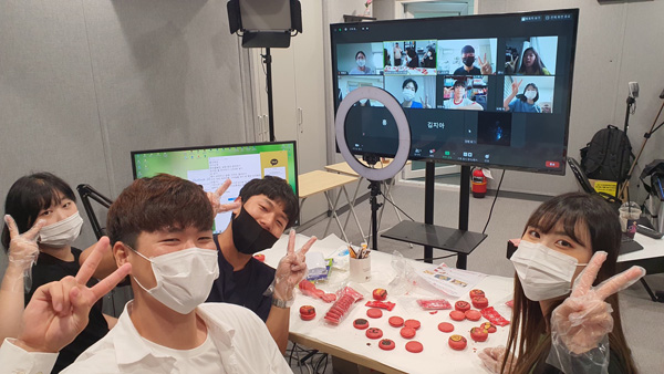 ▲ 온라인 프렌토링 체험활동 사진.