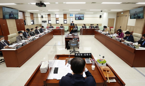 ▲ 안전행정위 제1회 추가경정예산 심사.