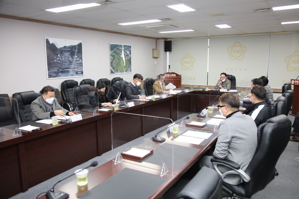 ▲ 안성시 소상공인 연합회 임원진과의 간담회.