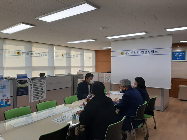 ▲ 안성 축산식품복합산단 관련 정담회 참석한 백승기 의원.
