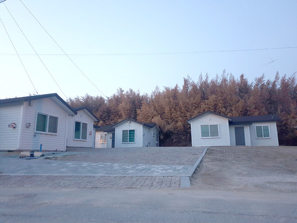 ▲ 세종시 와촌리 지역에 위치한 조립식 주택들. /뉴시스