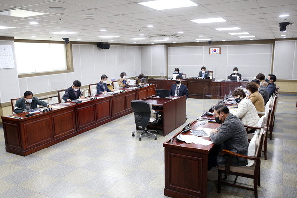 ▲ 수원시의회 대심도 대응 특별위원회 회의.