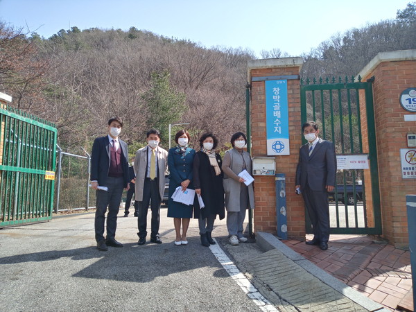 ▲ 창박골배수지 저수조 세척작업 현장 방문 모습.
