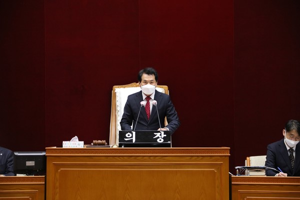 ▲ 음경택 안양시의회 임시의장.