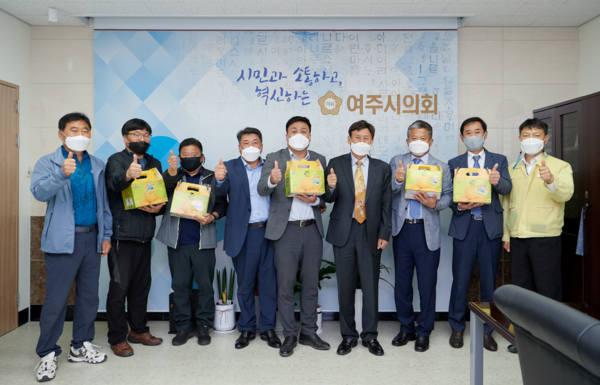 ▲ 금사면 주요단체장과 면담 가진 박시선 의장.