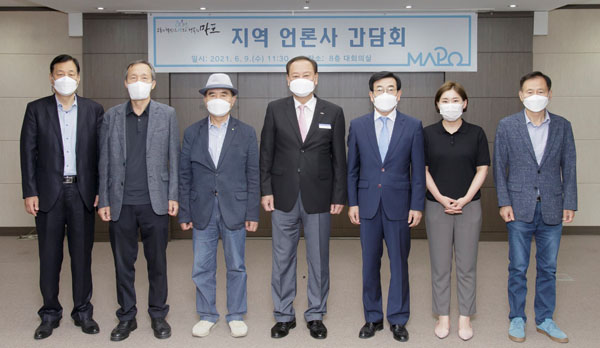 ▲ 지역언론사간담회 기념촬영.