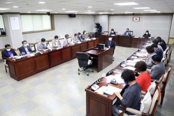 ▲ 수원시의회 예산결산특별위원회.