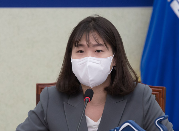 ▲ 인사말하는 박성민 청년TF 최고위원. /뉴시스