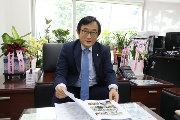 ▲ 마포구의회 복지도시위원장 이홍민.