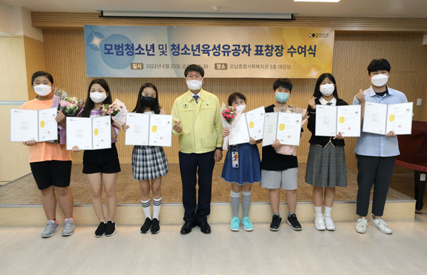 ▲ 표창 수여식 기념촬영.