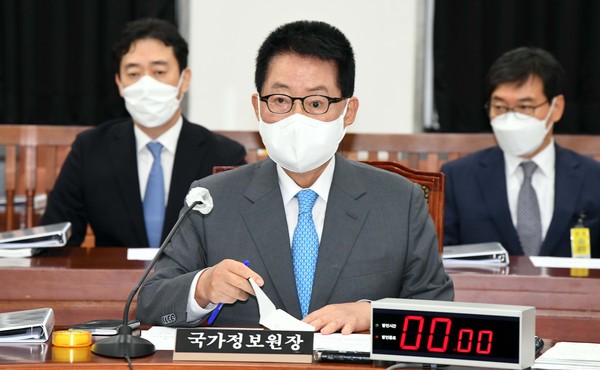 ▲ 국회 정보위 전체회의 출석한 박지원 국정원장. /뉴시스