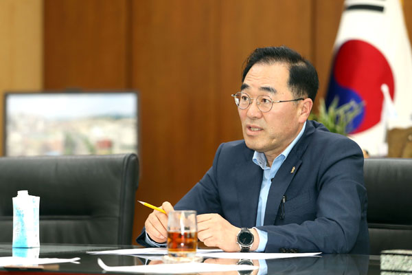 ▲ 윤창근 성남시의회 의장.