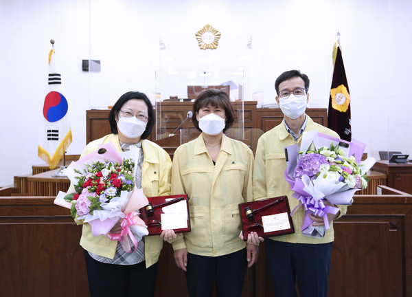 ▲ 하남시의회, 2021년 3분기 우수공무원 시상식.