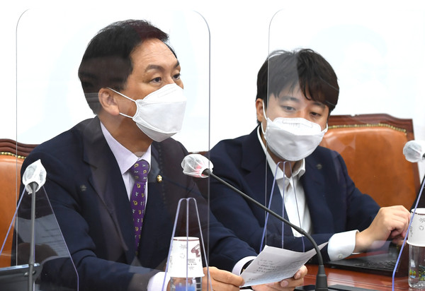▲ 발언하는 김기현 원내대표. /뉴시스